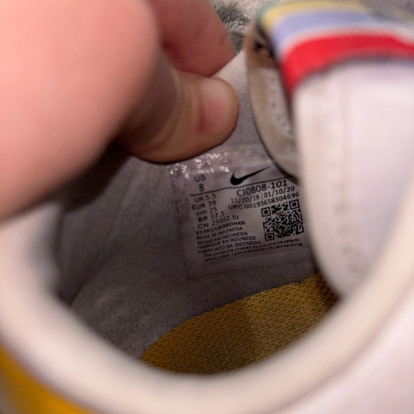 Nike White and Gold Casual Shoes (HAVE BEEN WORN) - Picture 5 of 5